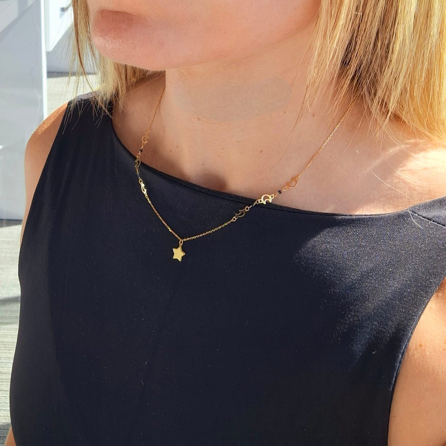 Collar oro 18 Kilates Estrellas y Luna