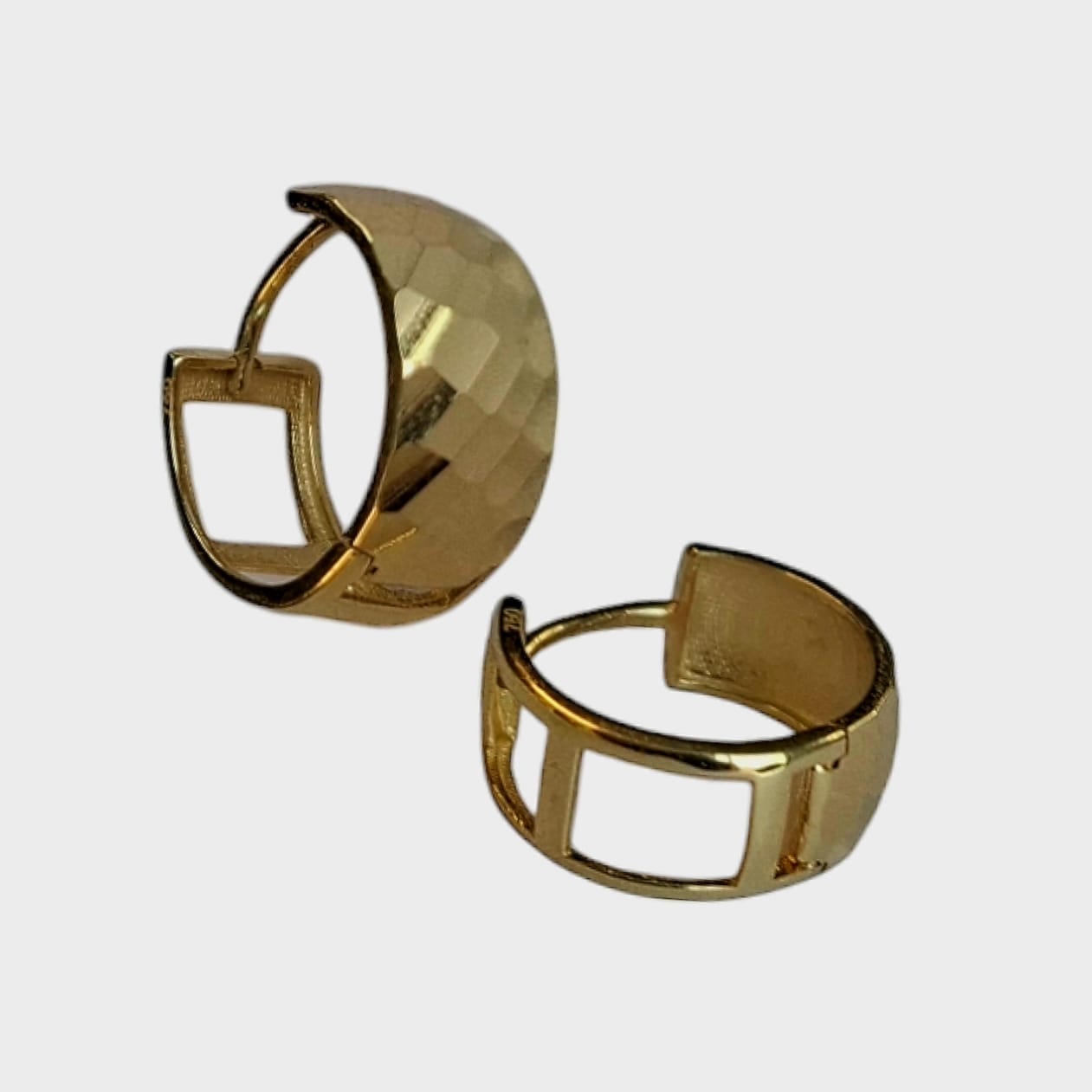 Aro en Oro Amarillo Italiano 18 Kilates Efecto Calado