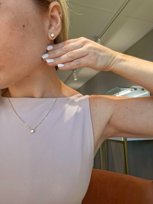 Conjunto Punto de Luz Oro 18 Kilates Reflejo de Amor