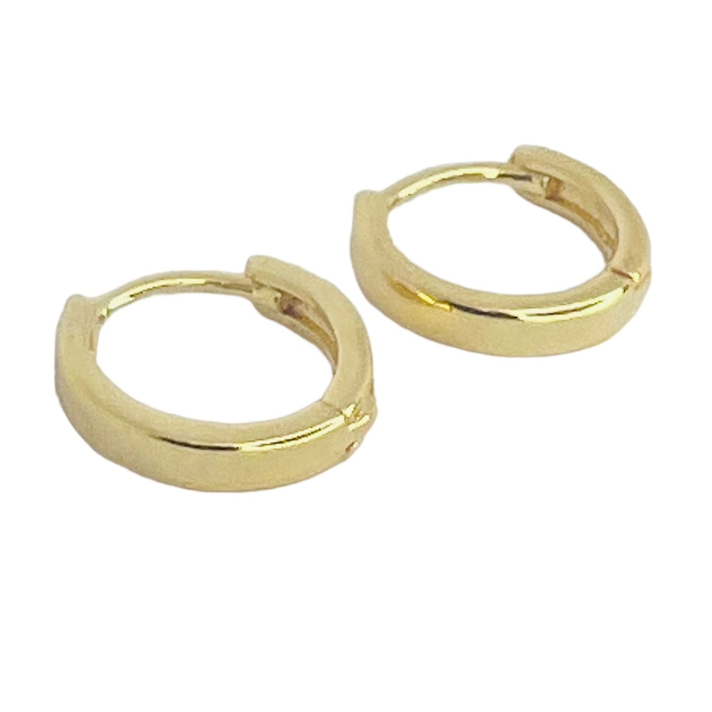 Aros argolla lisa cuadrada baño de oro