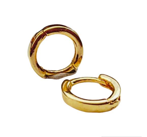 Aros argolla lisa cuadrada baño de oro