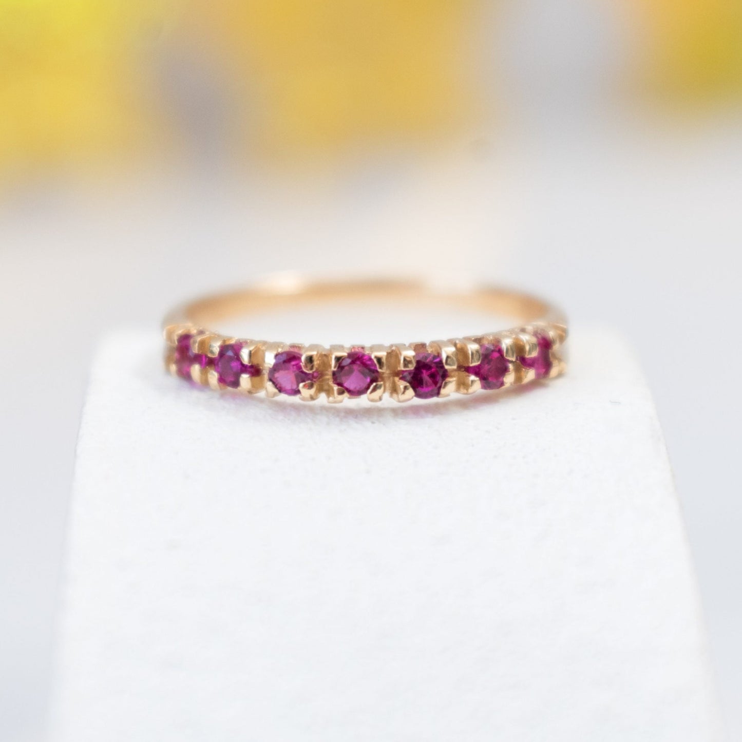 Anillo Oro amarillo y rubi