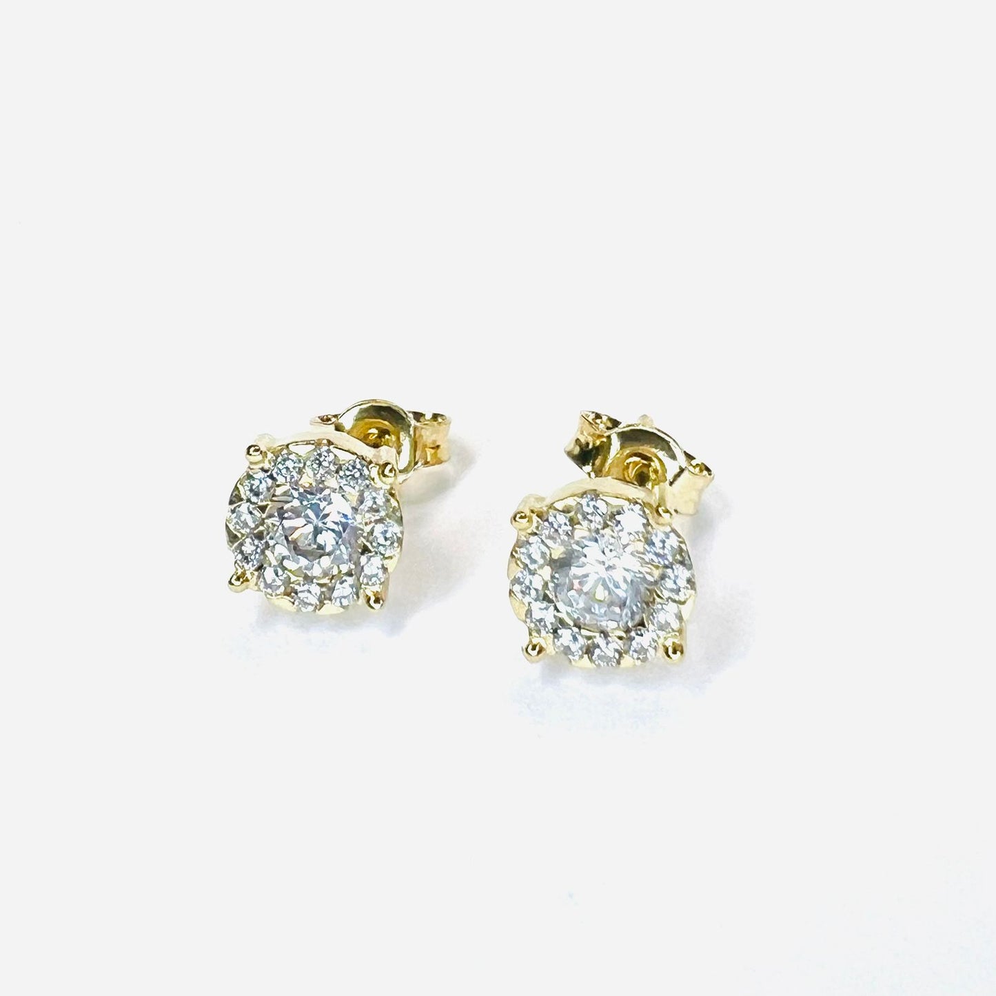 Aro Oro 18 kilates zircon blanco central , rodeado zircones pequeños