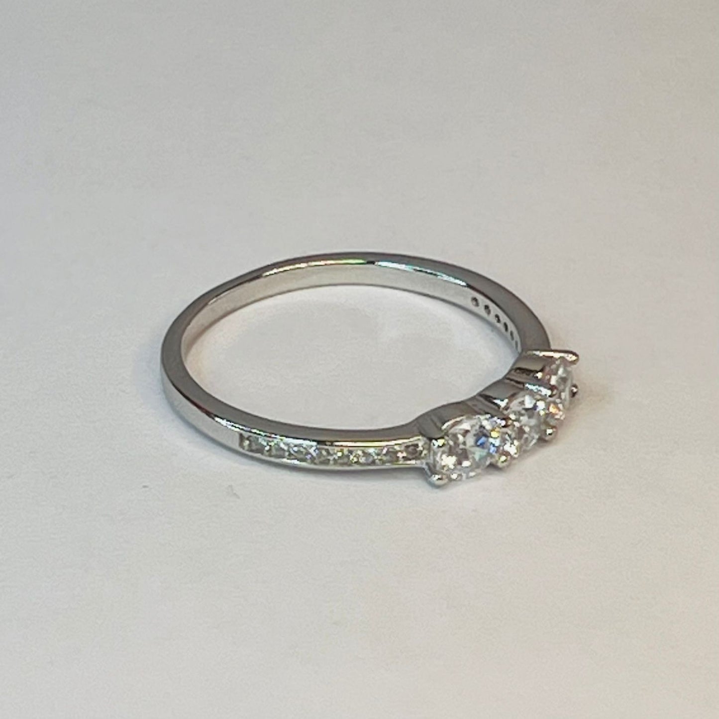 Anillo en plata tricillo pave