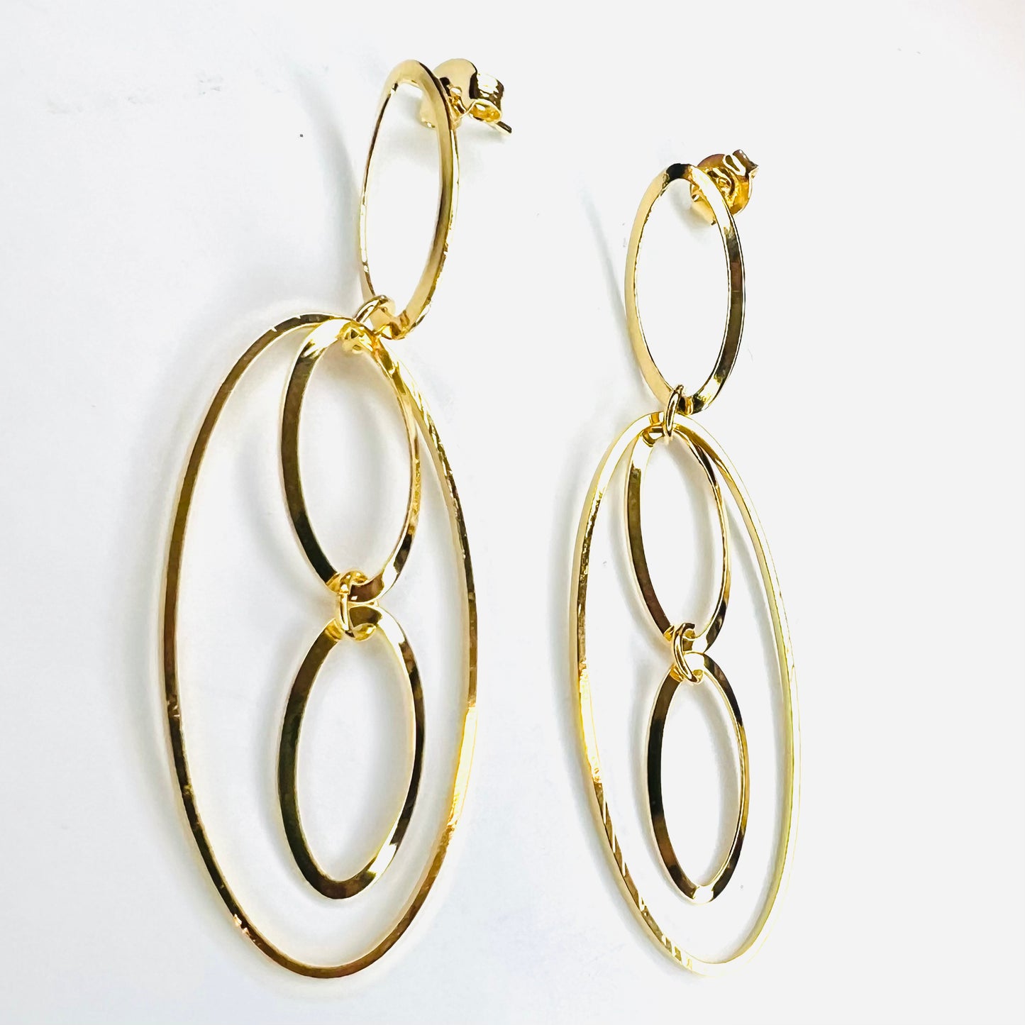 Aros bañados en oro 4 ovalos colgantes largos