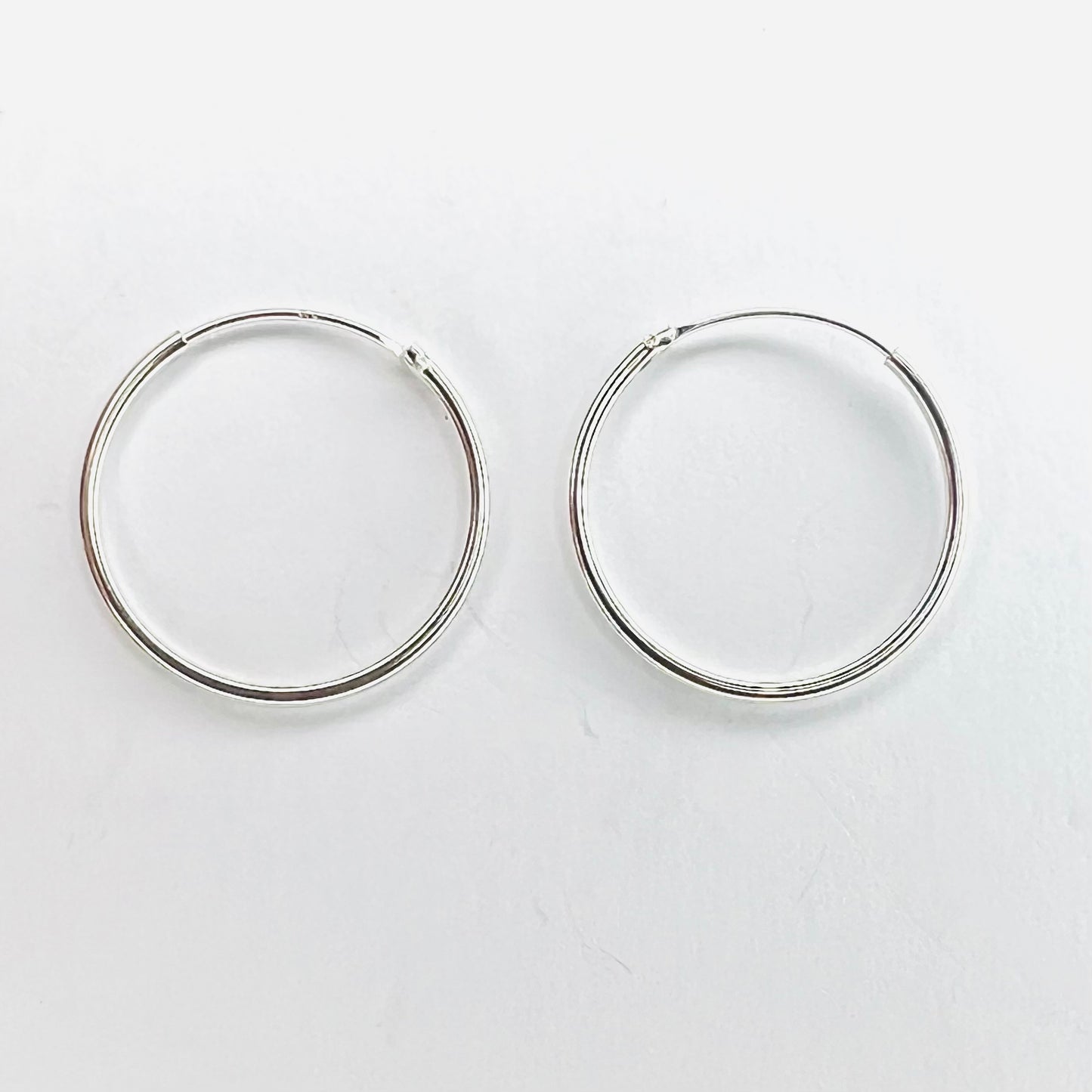 Aros argollas en plata redondas medida 20mm y 25 mm