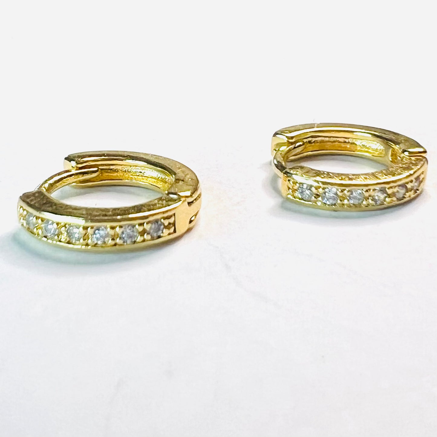 Aros Argolla bañada en oro 18k zirconita