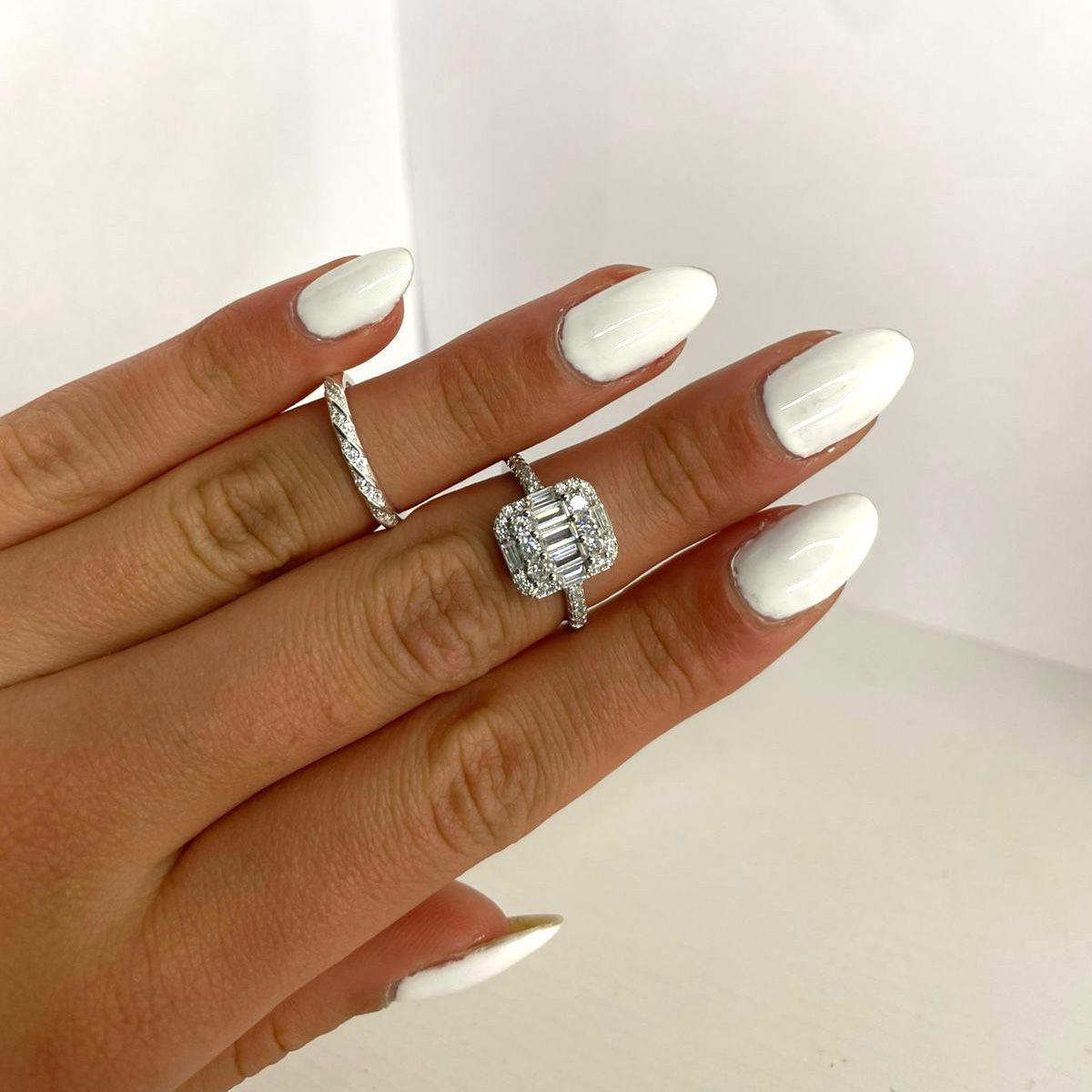 Anillo plata 925, Vintage, cuadrado, zirconias blancas, redondas y baguette, ziconias engastadas en borde de anillo