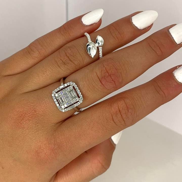 Anillo plata 925, Vintage, zirconias blancas, redondas y baguette distintas direcciones
