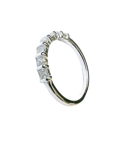 Anillo medio cintillo