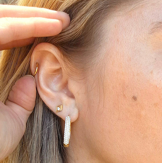 Aro Oro 18 kilates zirconitas Media Argolla