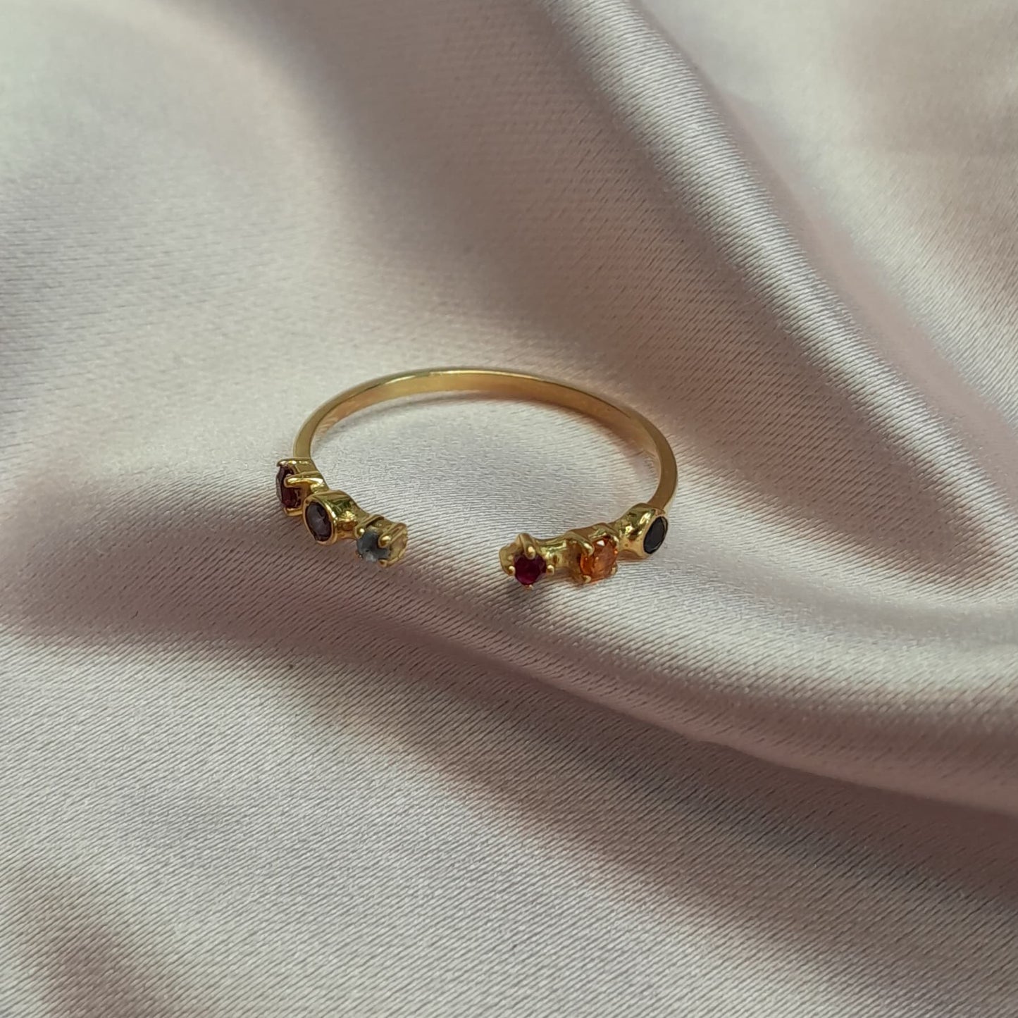 Anillo Oro amarillo y Topacio