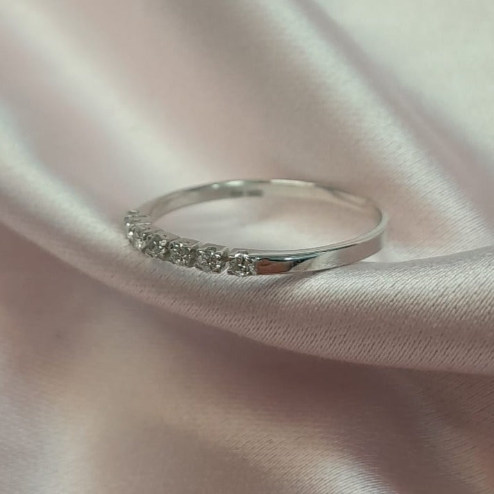 Anillo Oro blanco diamantes