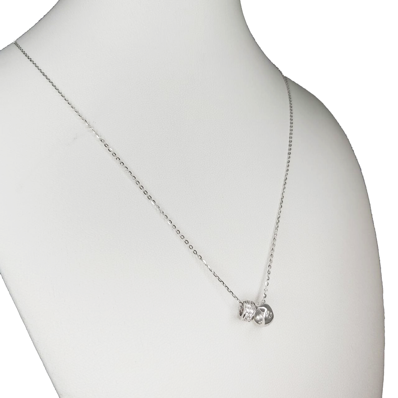 Collar en plata con aritos entrelazados