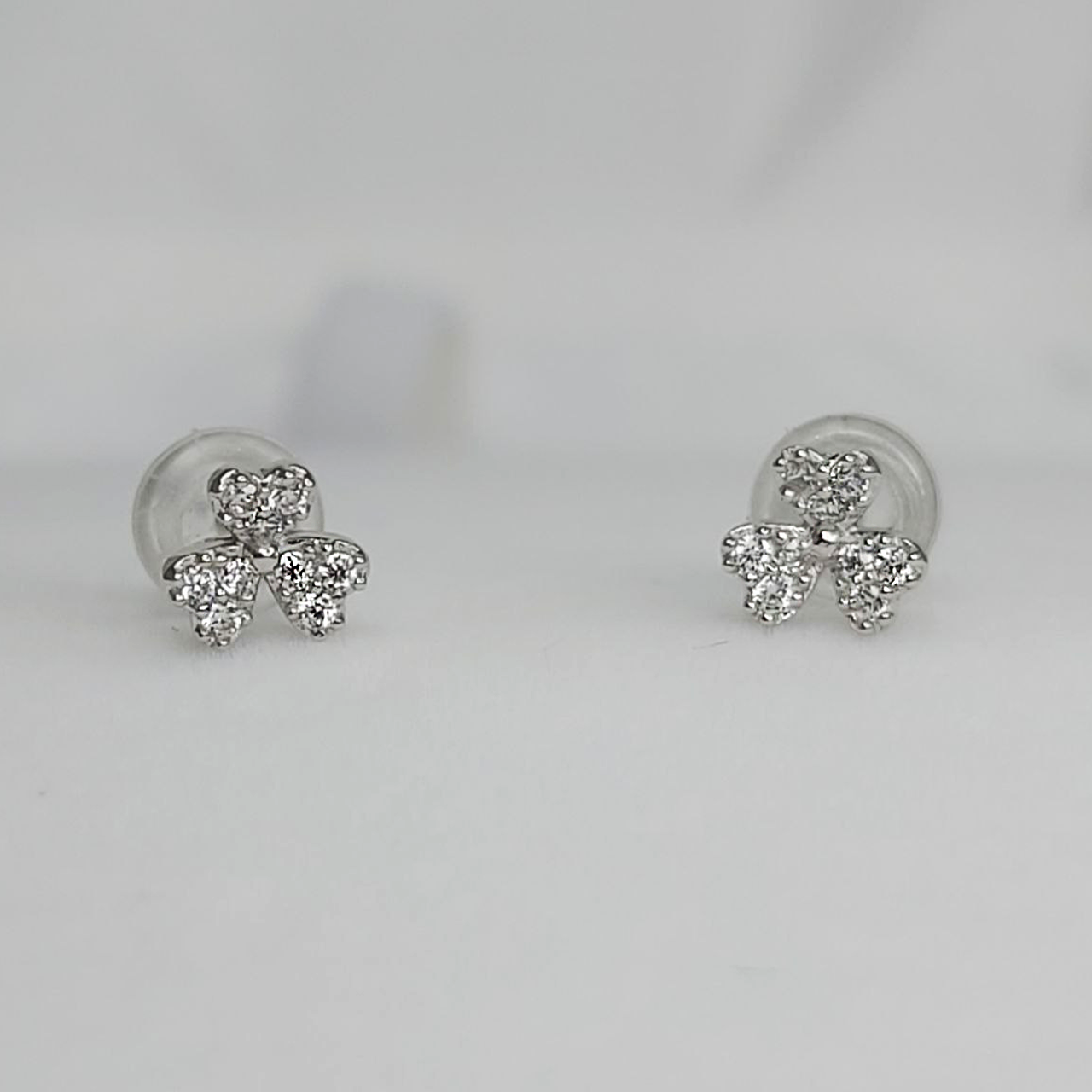 Aros en plata de trebol