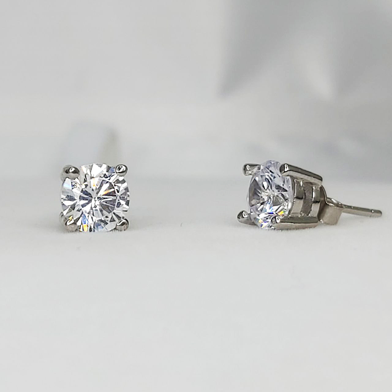 Aros grifa cuadrada en Plata