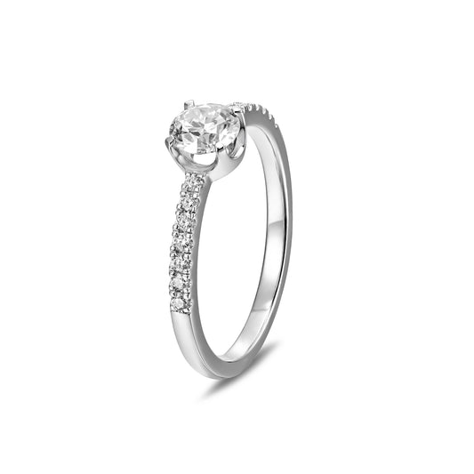 Anillo en plata y moissanita