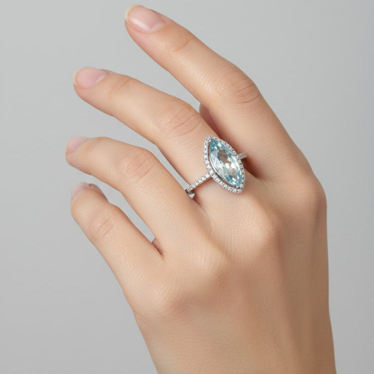 Anillo Topacio azul Corte Marquesa, Oro blanco 18K