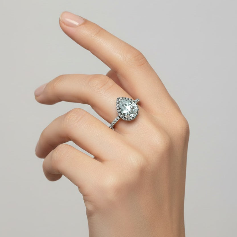 Anillo Agua marina Corte Lágrima, Oro blanco 18K