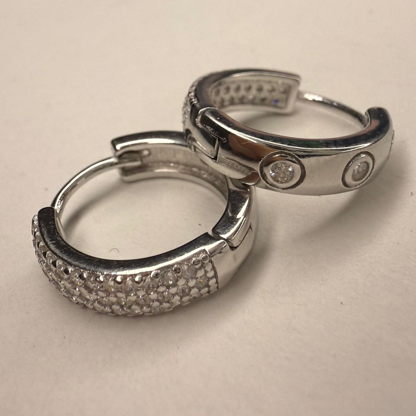 Aro Argolla Plata 925 12 mm  zirconias blancas