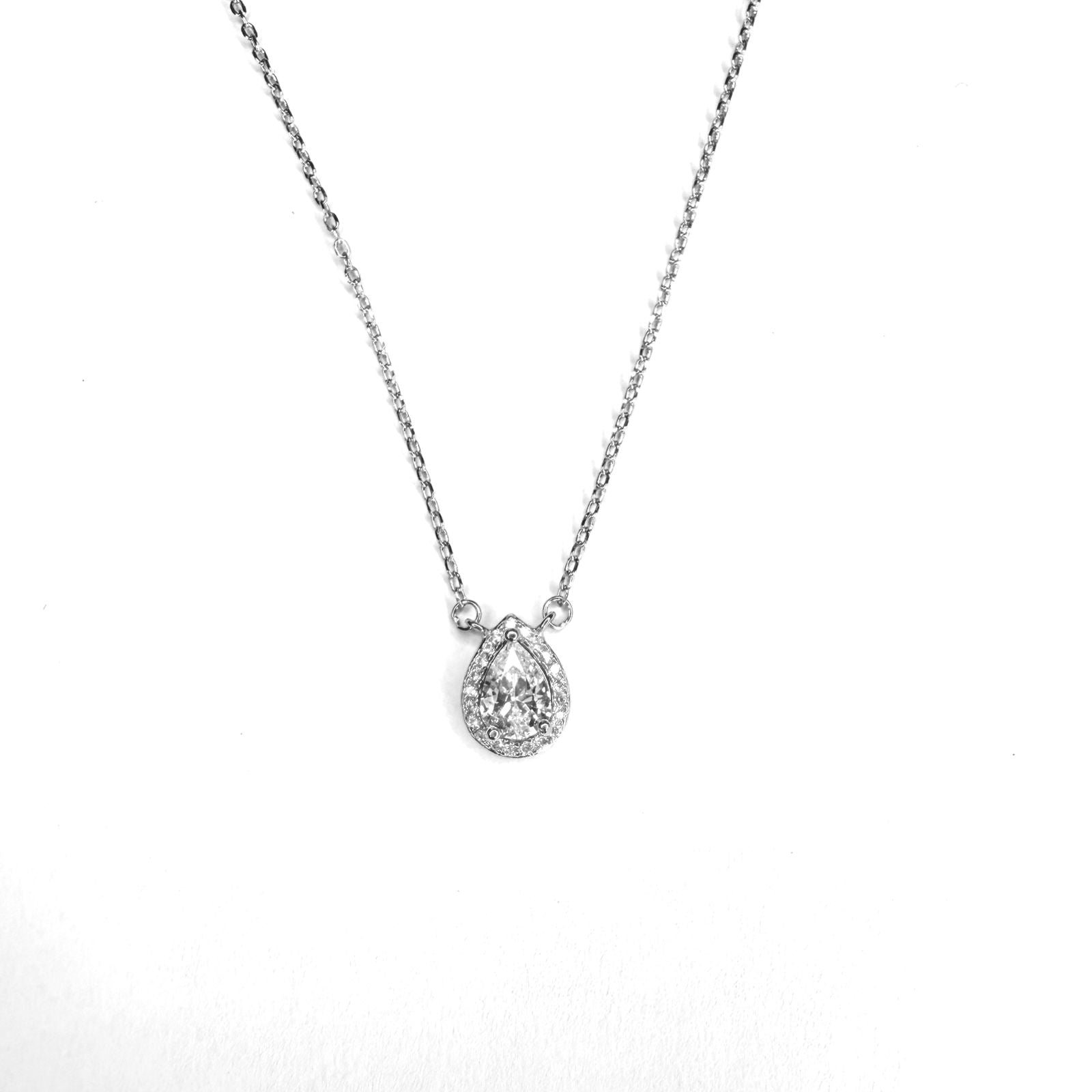 Collar Gran gota rodeada de estrellas