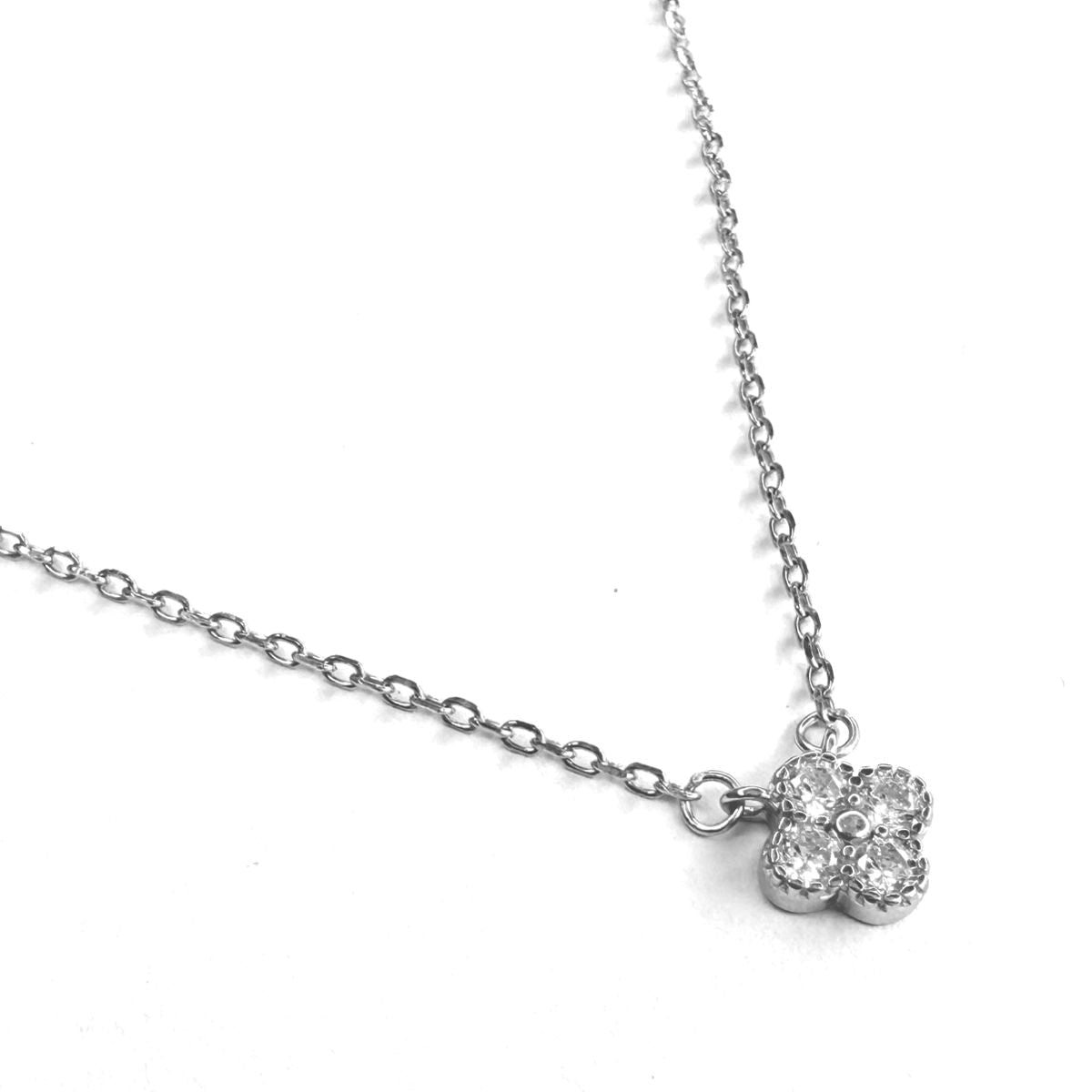 Collar Trebol blanco