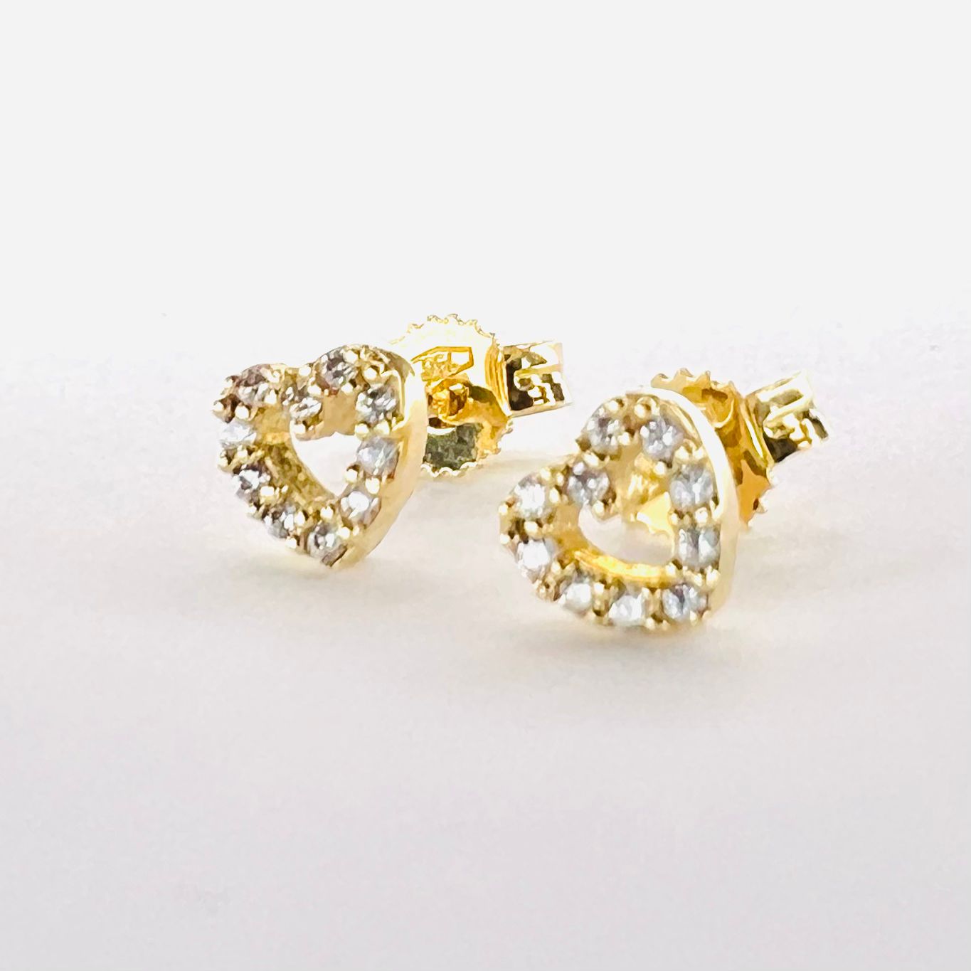 Aro Oro 18k , Corazon zirconitas blancas