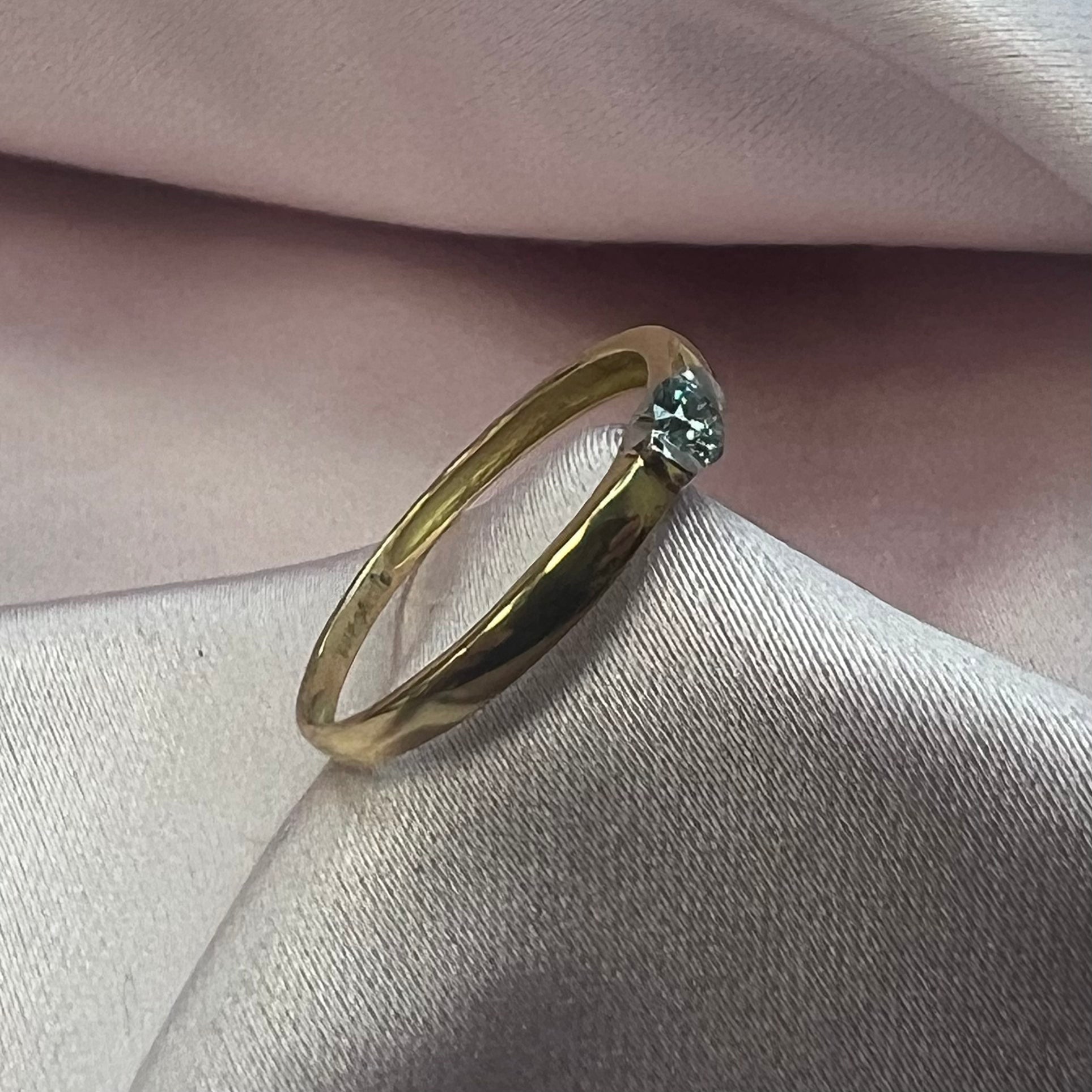 Anillo Oro Amarillo/Blanco Diamante Ice Blue - Anillo oro 18k