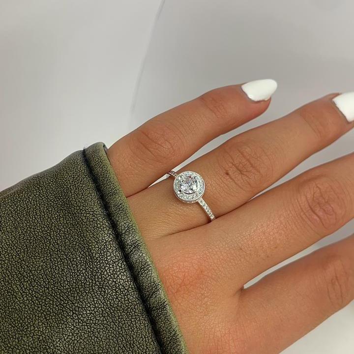 Anillo solitario redondo