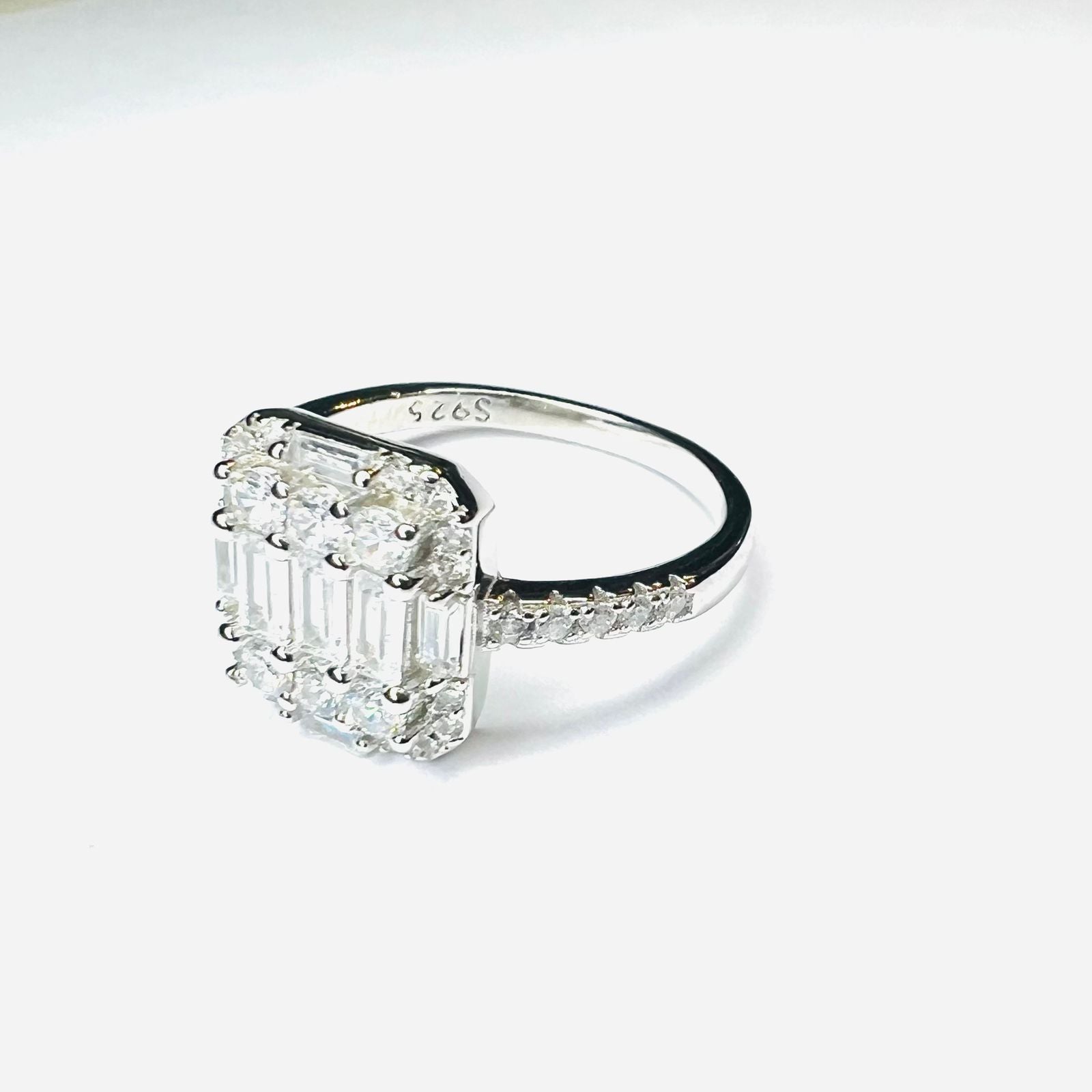 Anillo vintage cuadrado