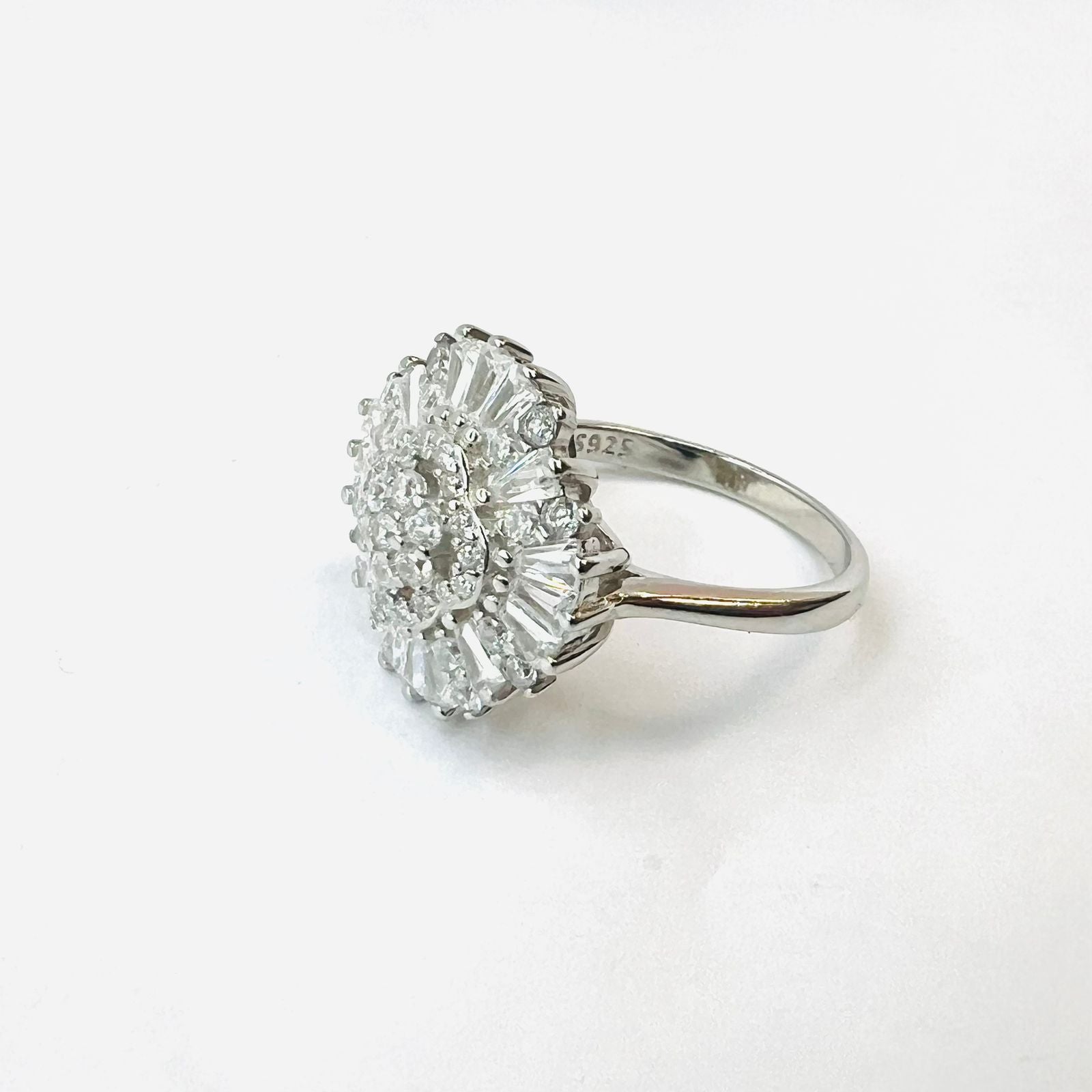 Anillo flor central