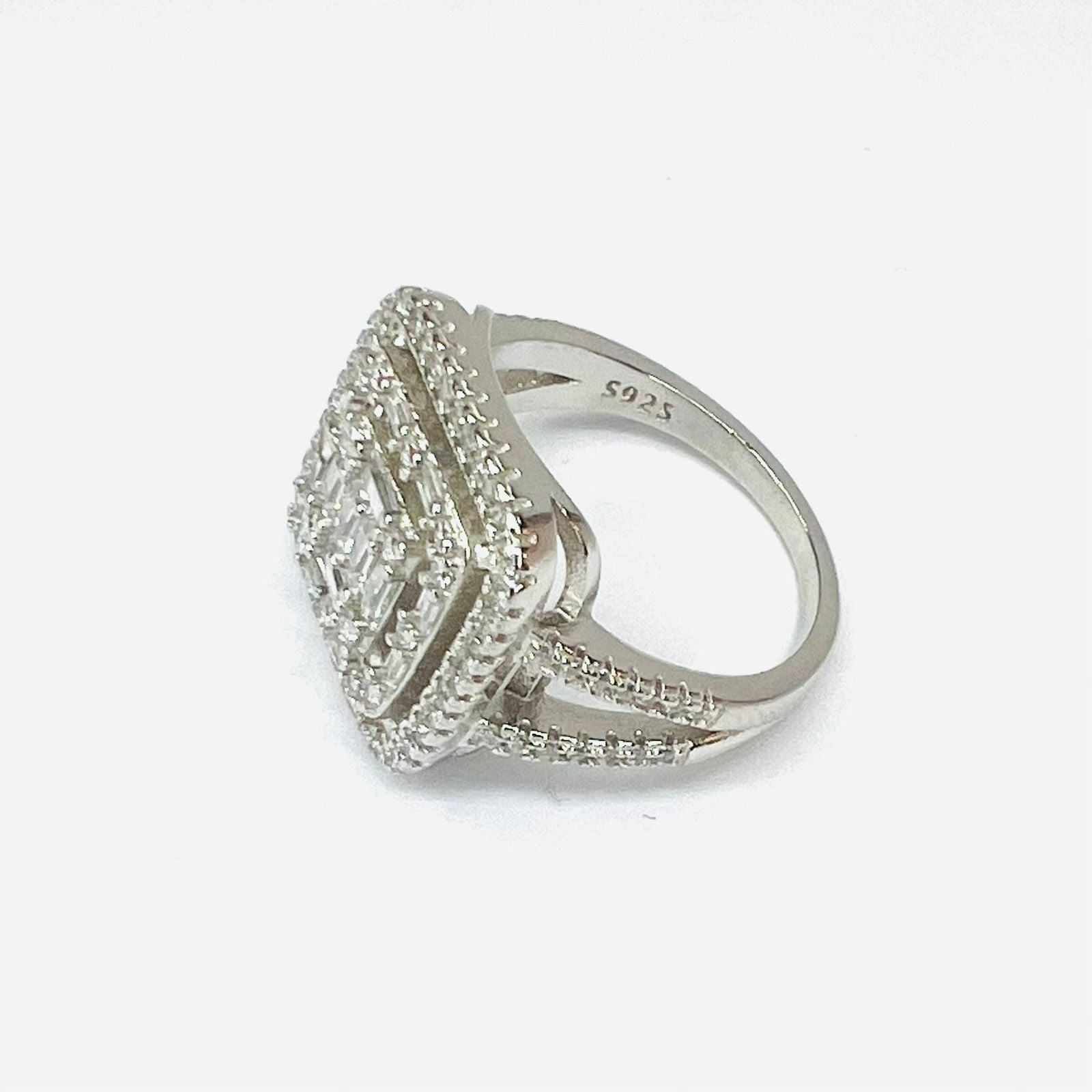 Anillo vintage escalados