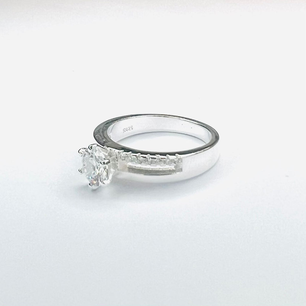 Anillo solitario doble riel liso