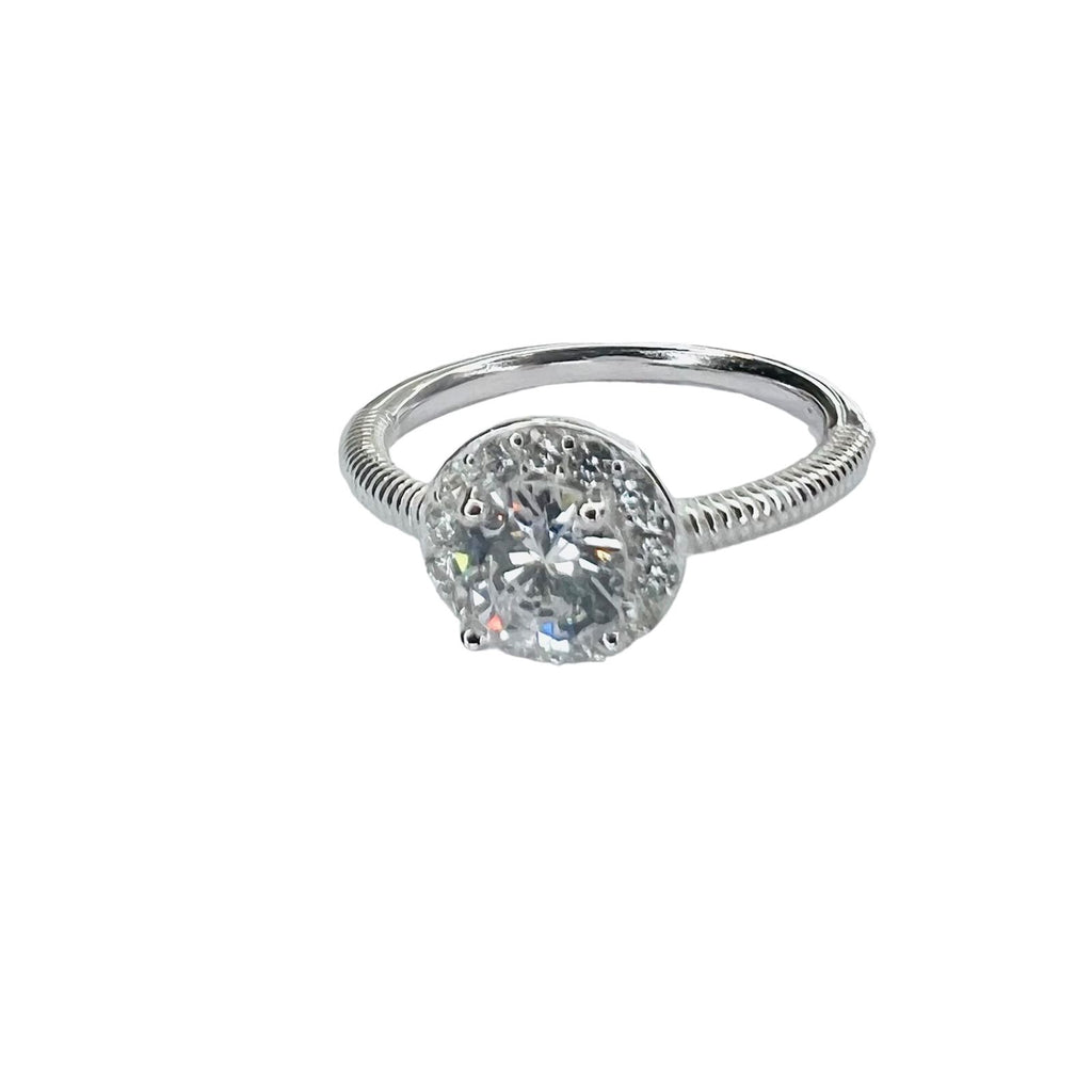 Anillo solitario central