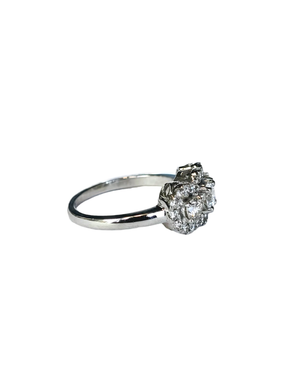 Anillo tricintillo en halo con diamantes