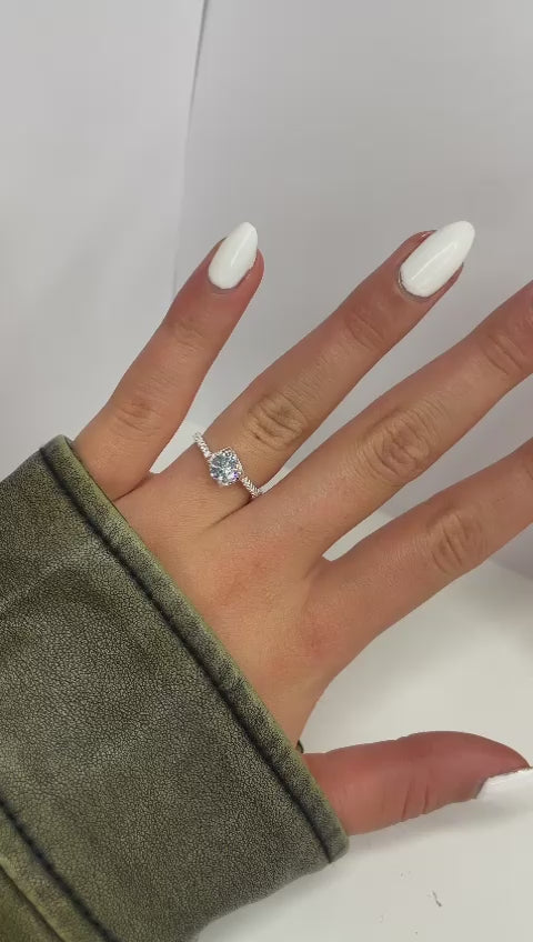 Anillo solitario aire