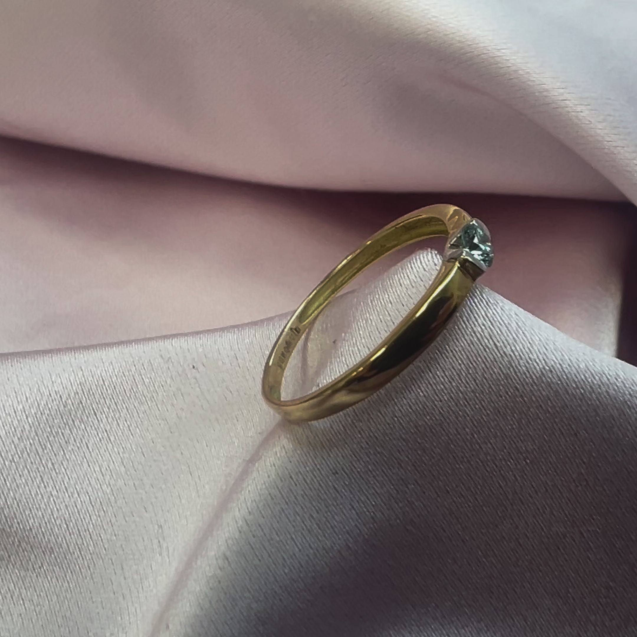 Anillo Oro Amarillo/Blanco Diamante Ice Blue - Anillo oro 18k